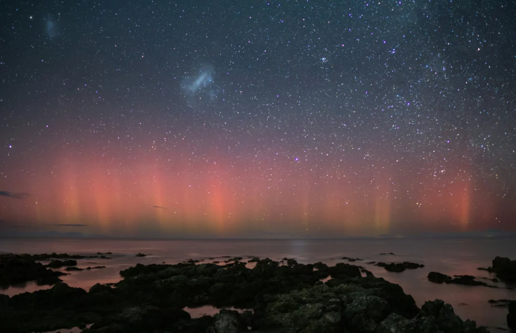 Aurora Australis art Red Rocks 4WD Track Owhiro Bay Parade, ĹŚwhiro Bay, Wellington, New Zealand